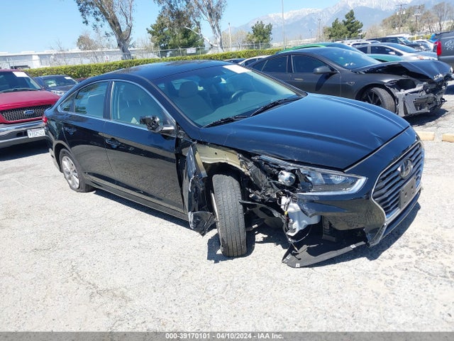 Hyundai SONATA SE 2019 5NPE24AFXKH756287 Image 1