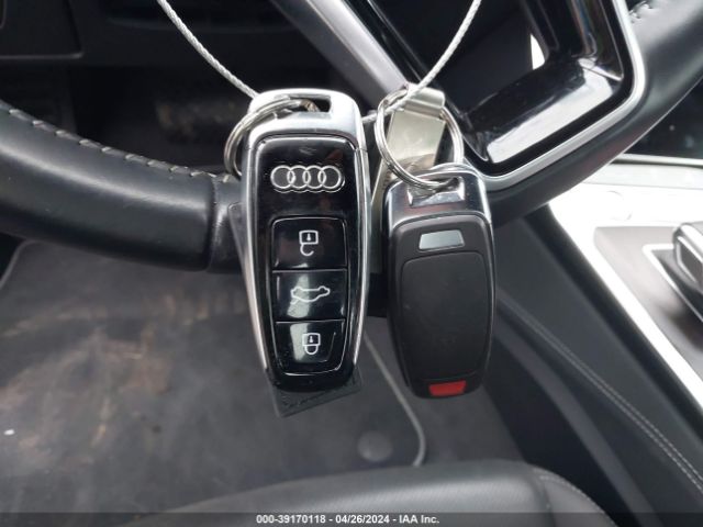 WAUL2AF26KN024215 Audi A6 55 Premium
