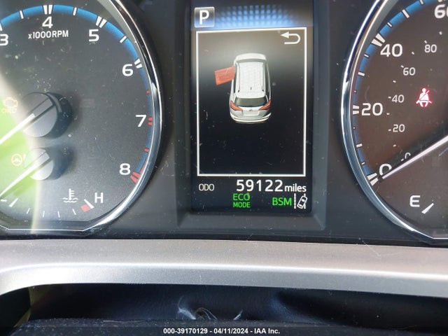 Toyota Rav4 Limited 2018 JTMYFREV7JD127509 Image 15