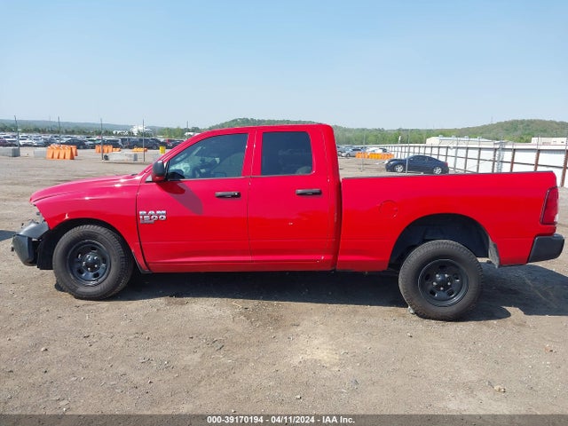 1C6RR6FG2LS144654 RAM 1500 Classic Tradesman Quad Cab 4x2 6'4 Box