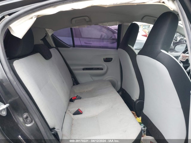 39170221 :رقم المزاد ، JTDKDTB33D1548323 vin ، 2013 Toyota Prius C One مزاد بيع