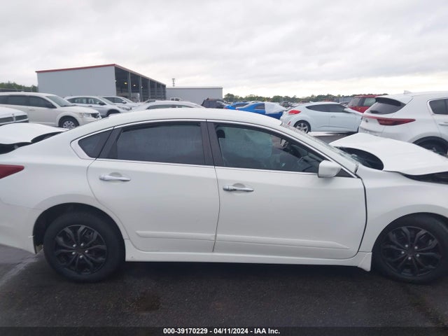 Nissan Altima 2.5 S 2018 1N4AL3APXJC126512 Image 13