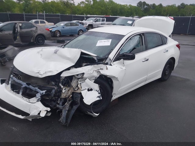 Nissan Altima 2.5 S 2018 1N4AL3APXJC126512 Image 2