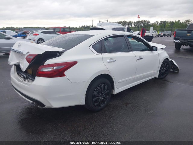 Nissan Altima 2.5 S 2018 1N4AL3APXJC126512 Image 4