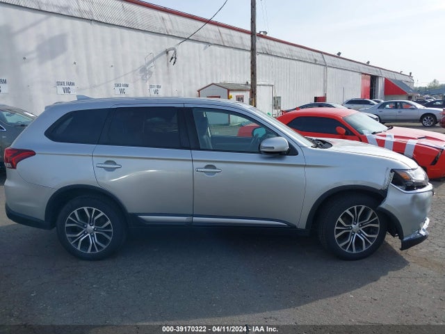 JA4AZ3A35JZ054969 Mitsubishi Outlander Se