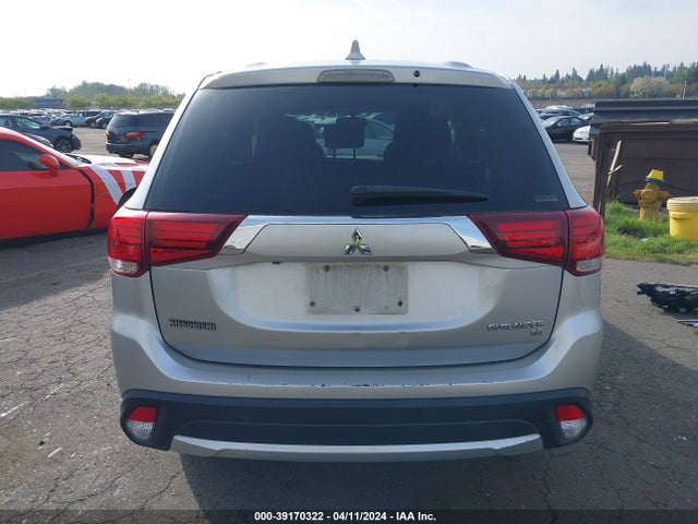 JA4AZ3A35JZ054969 Mitsubishi Outlander Se