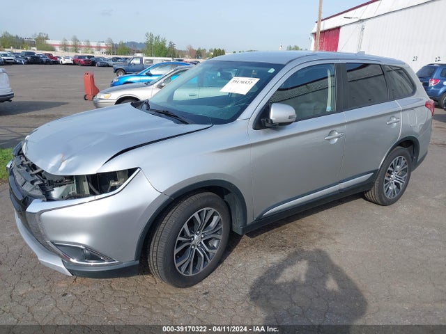 JA4AZ3A35JZ054969 Mitsubishi Outlander Se
