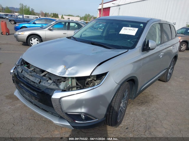 JA4AZ3A35JZ054969 Mitsubishi Outlander Se