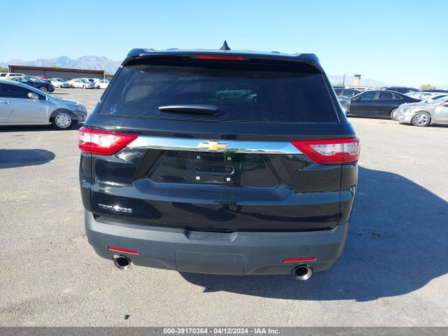 Chevrolet Traverse Ls 2018 1GNERFKW0JJ211055 Image 17