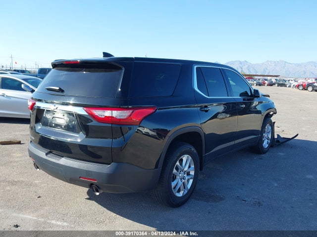 Chevrolet Traverse Ls 2018 1GNERFKW0JJ211055 Image 4