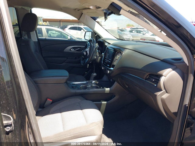 Chevrolet Traverse Ls 2018 1GNERFKW0JJ211055 Image 5