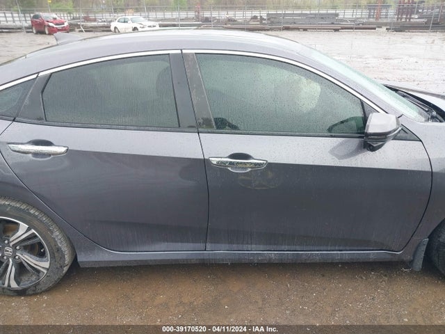 Honda Civic Touring 2018 JHMFC1F92JX009934 Image 14