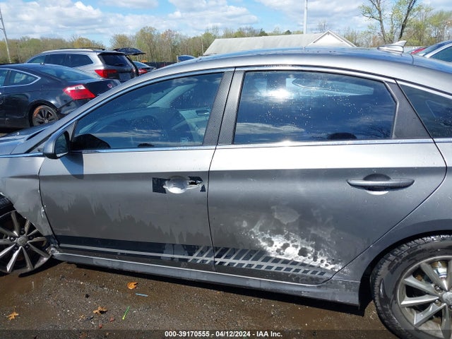 Hyundai SONATA SE 2018 5NPE24AF3JH624471 Image 14