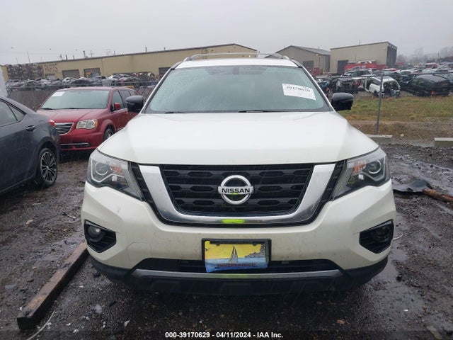 Nissan Pathfinder Platinum 2017 5N1DR2MM6HC658945 Image 12