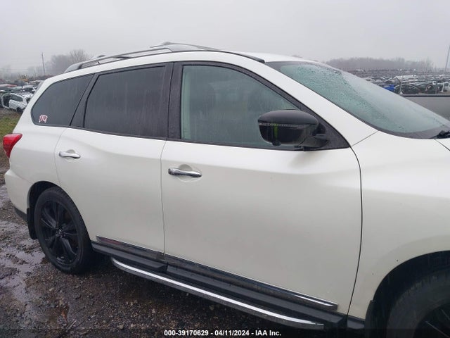 Nissan Pathfinder Platinum 2017 5N1DR2MM6HC658945 Image 13