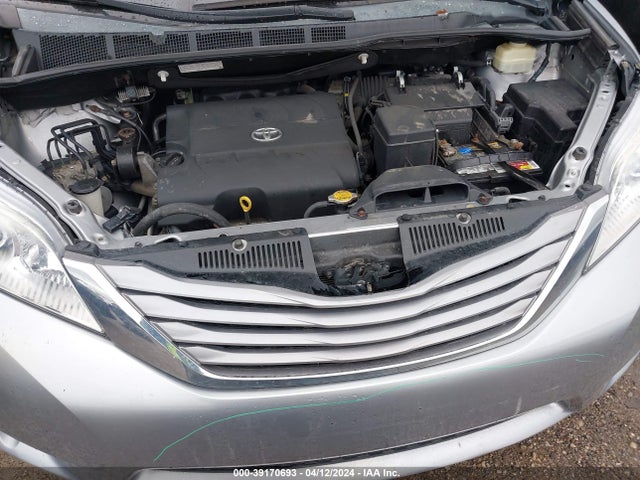 Toyota Sienna Xle 7 Passenger 2015 5TDDK3DC6FS094702 Image 10