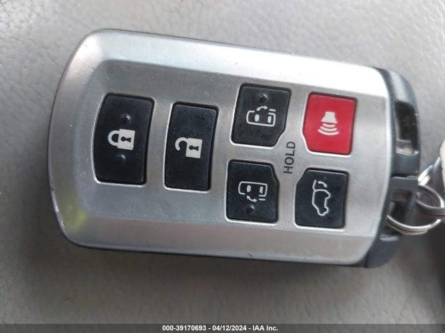 Toyota Sienna Xle 7 Passenger 2015 5TDDK3DC6FS094702 Image 11