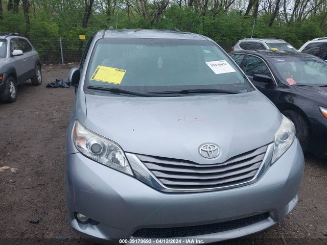 Toyota Sienna Xle 7 Passenger 2015 5TDDK3DC6FS094702 Image 12