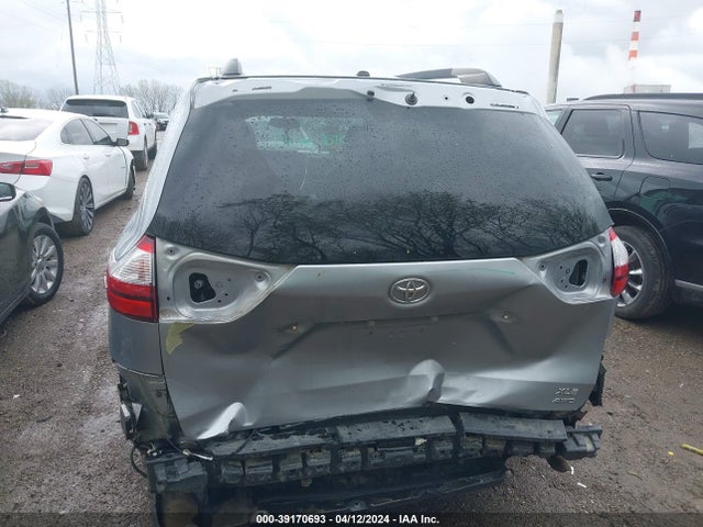 Toyota Sienna Xle 7 Passenger 2015 5TDDK3DC6FS094702 Image 6