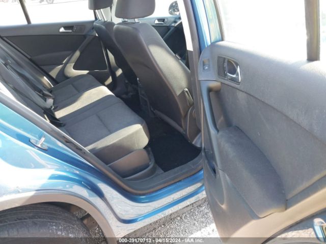 WVGAV7AX0HK049043 Volkswagen Tiguan 2.0t/2.0t S