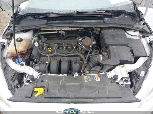 Ford FOCUS SE 2015 1FADP3K22FL307888 Image 10