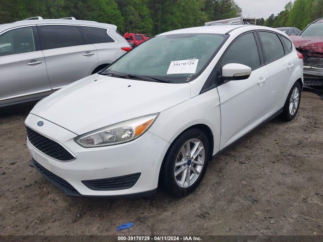 Ford FOCUS SE 2015 1FADP3K22FL307888 Image 2