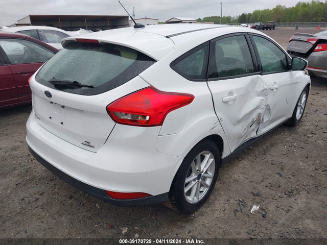 Ford FOCUS SE 2015 1FADP3K22FL307888 Image 4