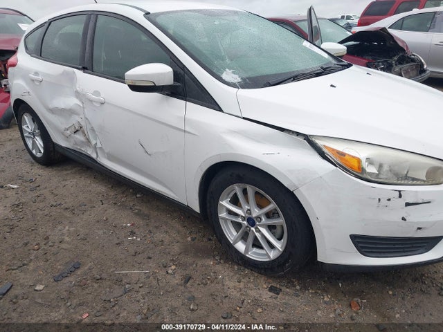 Ford FOCUS SE 2015 1FADP3K22FL307888 Image 6