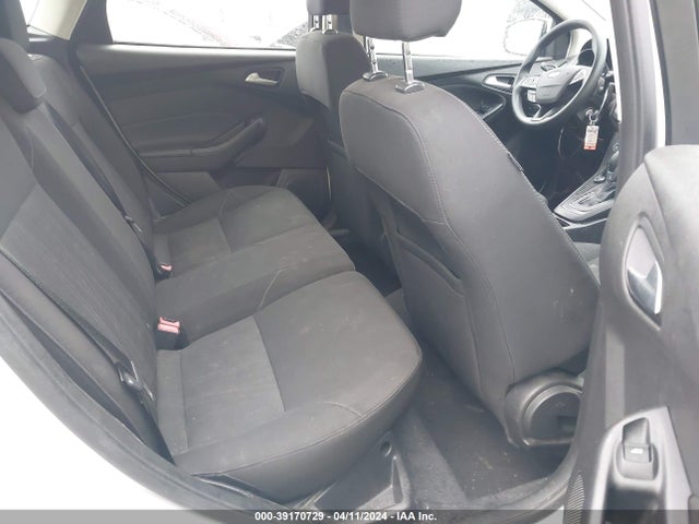 Ford FOCUS SE 2015 1FADP3K22FL307888 Image 8
