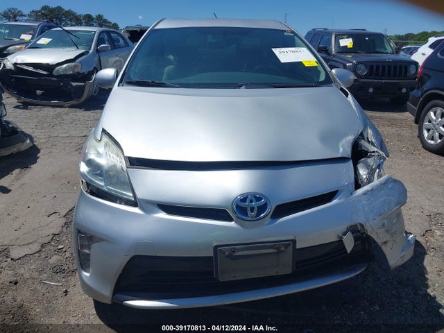 Toyota Prius Two 2015 JTDKN3DU8F1986003 Image 12