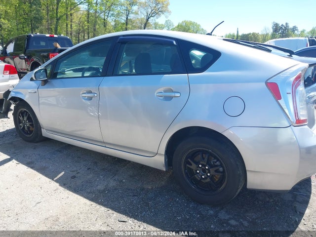 Toyota Prius Two 2015 JTDKN3DU8F1986003 Image 14