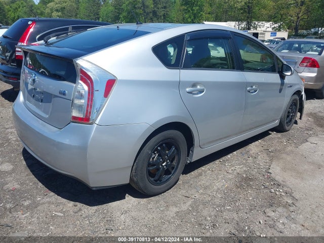 Toyota Prius Two 2015 JTDKN3DU8F1986003 Image 4