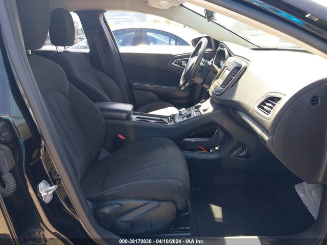 Chrysler 200 Limited 2016 1C3CCCAB5GN144425 Image 5