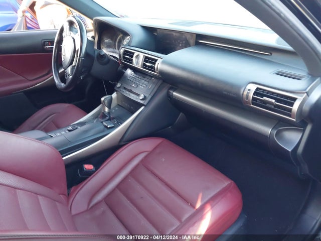 JTHBA1D28G5036442 Lexus IS 200T