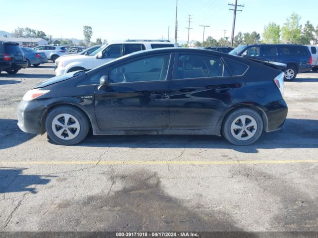 JTDKN3DU9F1976435 Toyota Prius Four