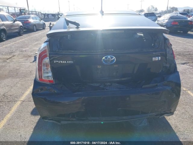 JTDKN3DU9F1976435 Toyota Prius Four