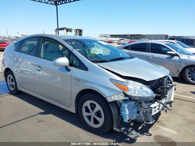 Toyota Prius Two 2015 JTDKN3DU3F1882499 Image 1