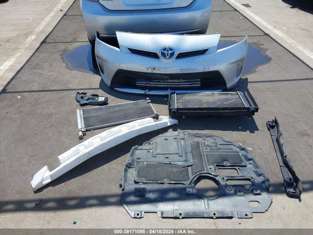 Toyota Prius Two 2015 JTDKN3DU3F1882499 Image 12