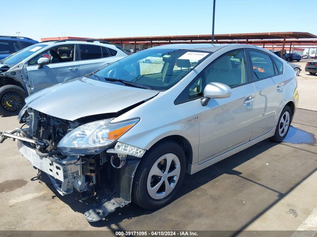 Toyota Prius Two 2015 JTDKN3DU3F1882499 Image 2