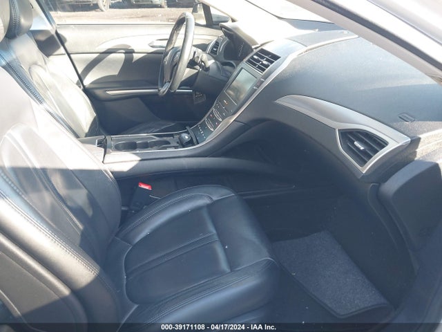 3LN6L2J98FR616625 Lincoln MKZ