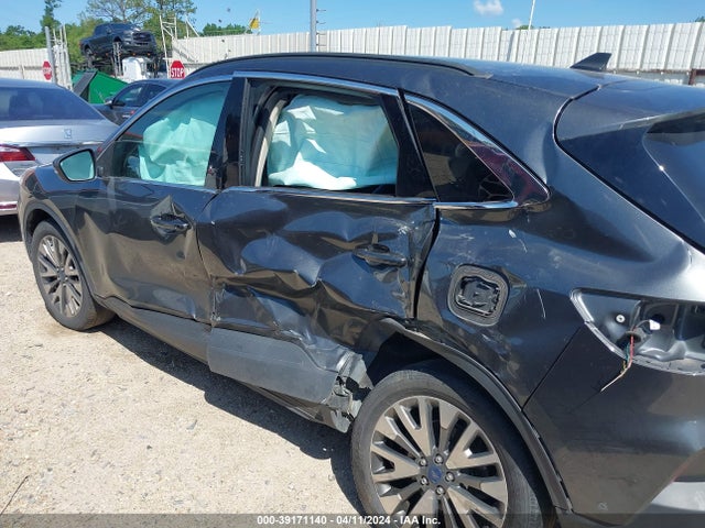 1FMCU9DZ9LUB27157 Ford Escape Titanium Hybrid