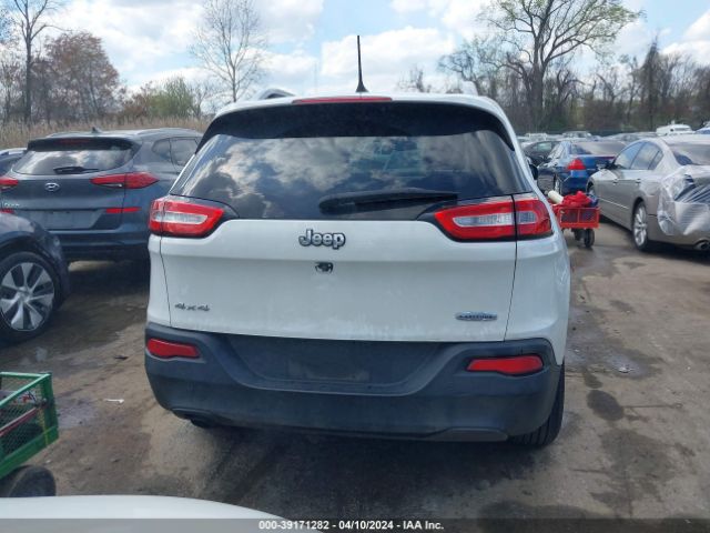 1C4PJMLB8JD602977 Jeep Cherokee Latitude Plus 4x4