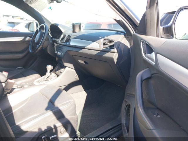WA1HCCFS4HR017793 Audi Q3 2.0t Premium