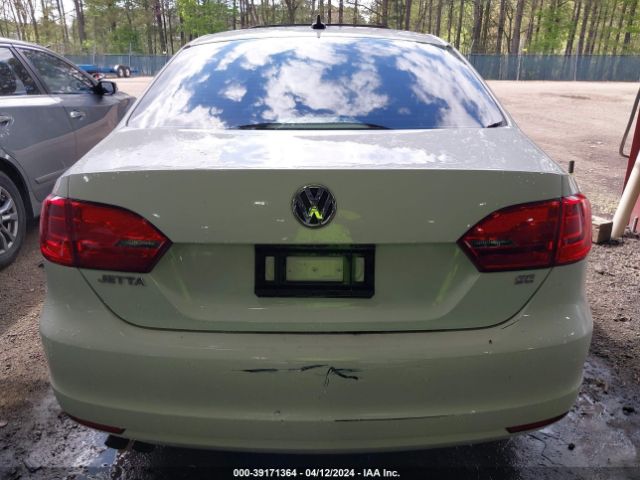 3VWD17AJ2EM432055 Volkswagen Jetta 1.8t Se