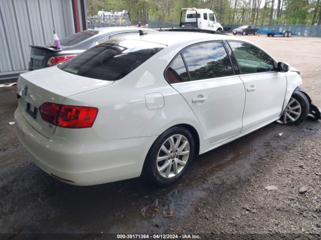 3VWD17AJ2EM432055 Volkswagen Jetta 1.8t Se
