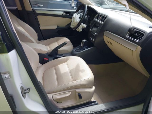 3VWD17AJ2EM432055 Volkswagen Jetta 1.8t Se