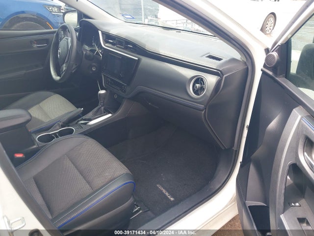 Toyota COROLLA SE 2018 2T1BURHE0JC015204 Image 5