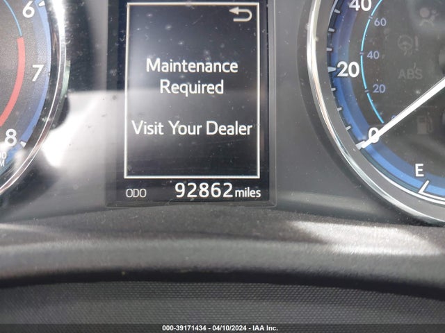 Toyota COROLLA SE 2018 2T1BURHE0JC015204 Image 7