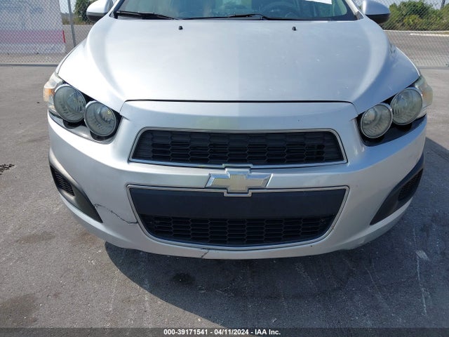 Chevrolet Sonic Ls Auto 2015 1G1JA5SHXF4140388 Image 6