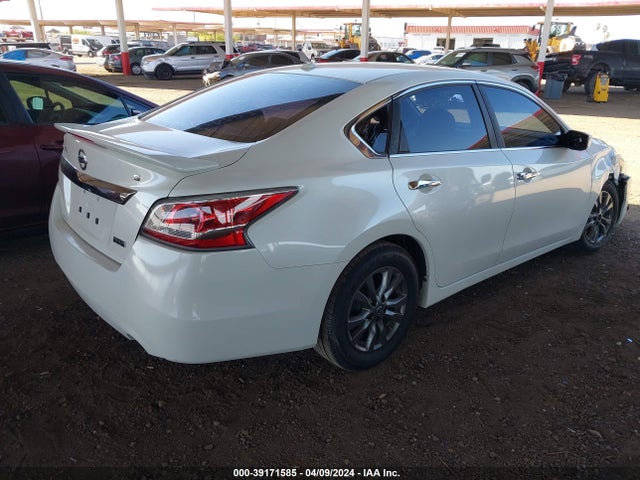 Nissan Altima 2.5 S 2015 1N4AL3APXFC469084 Image 4